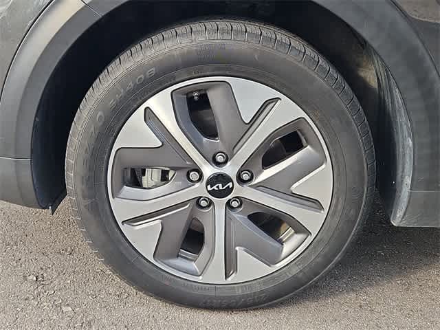 Thumbnail: 2022 Kia Niro - 14