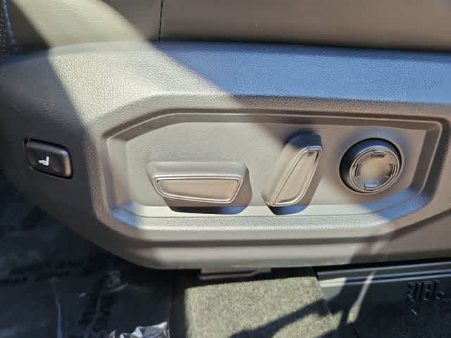 Thumbnail: 2024 Toyota Sequoia - 18