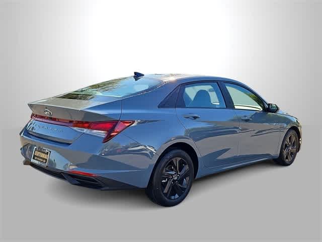 Thumbnail: 2023 Hyundai Elantra - 8