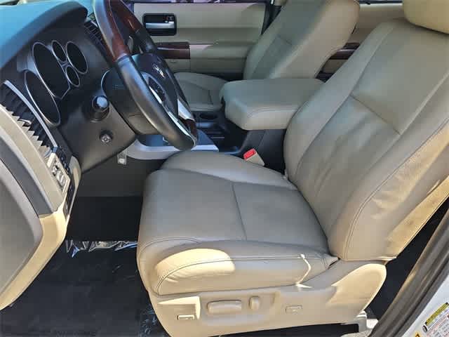 Thumbnail: 2015 Toyota Sequoia - 17