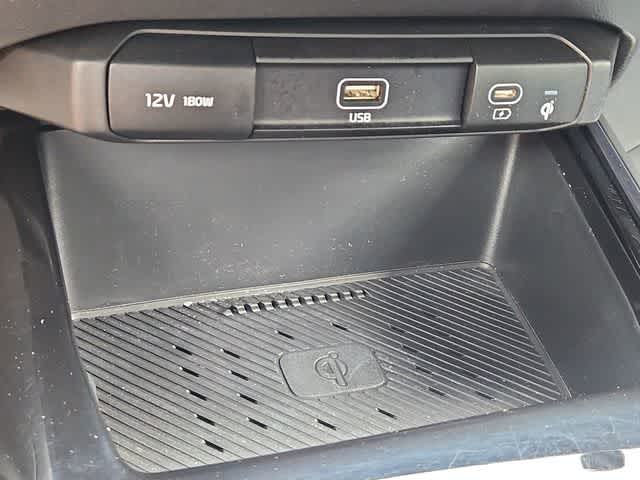 Thumbnail: 2025 Kia Niro - 30