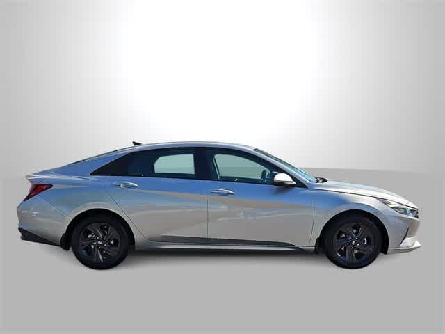 Thumbnail: 2022 Hyundai Elantra - 9