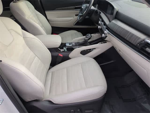 Thumbnail: 2023 Kia Telluride - 23