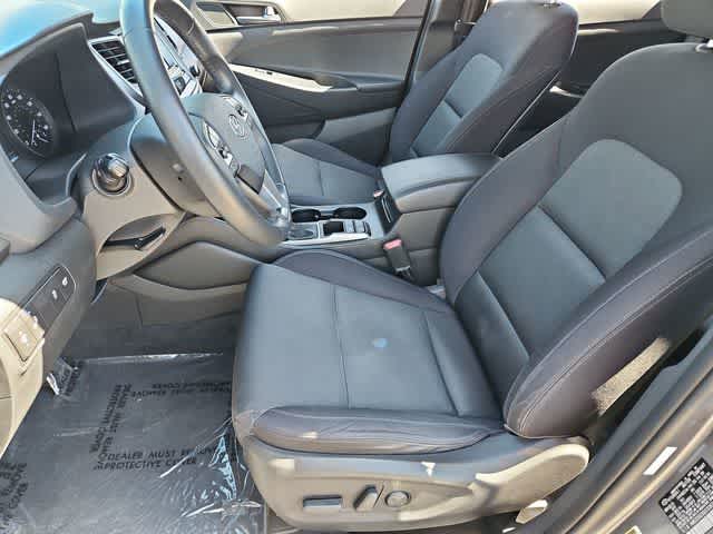 Thumbnail: 2016 Hyundai Tucson - 17