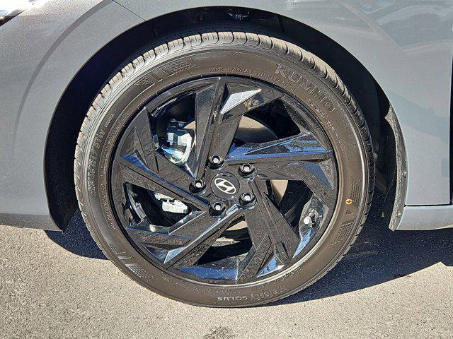 Thumbnail: 2026 Hyundai Elantra - 13