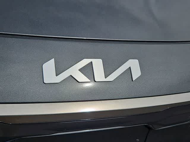 Thumbnail: 2025 Kia Niro - 11