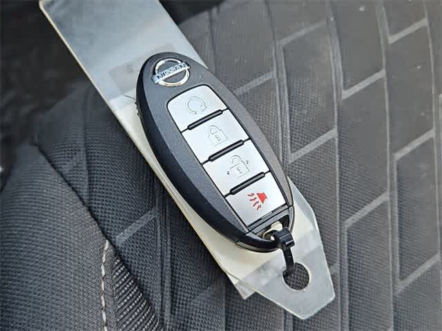 Thumbnail: 2021 Nissan Kicks - 32