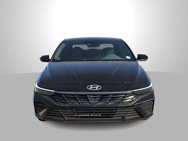 Thumbnail: 2025 Hyundai Elantra - 3