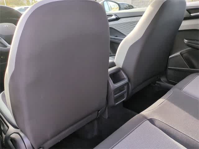 Thumbnail: 2022 Volkswagen Taos - 17