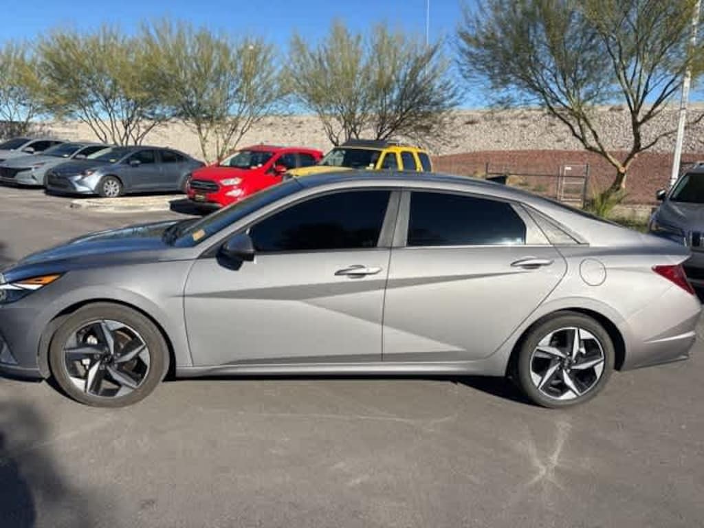 Used 2023 Hyundai Elantra SEL Sedan