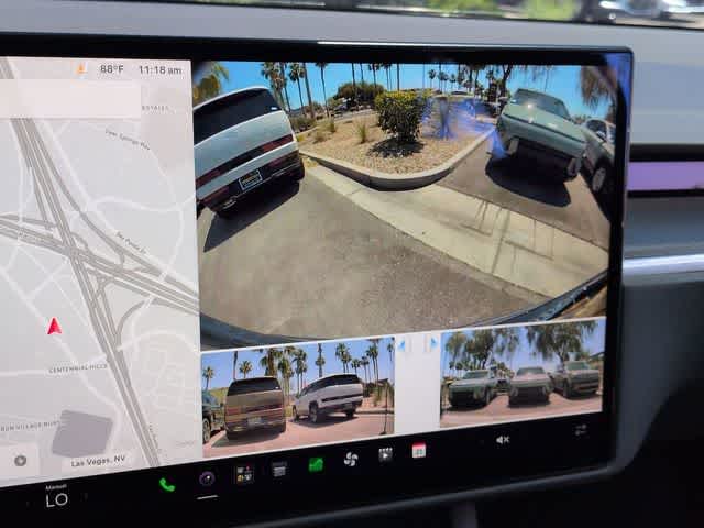 Thumbnail: 2023 Tesla Model X - 28