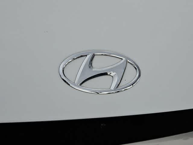Thumbnail: 2023 Hyundai Ioniq 5 - 11