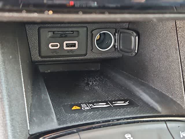 Thumbnail: 2022 Chevrolet Bolt EUV - 32