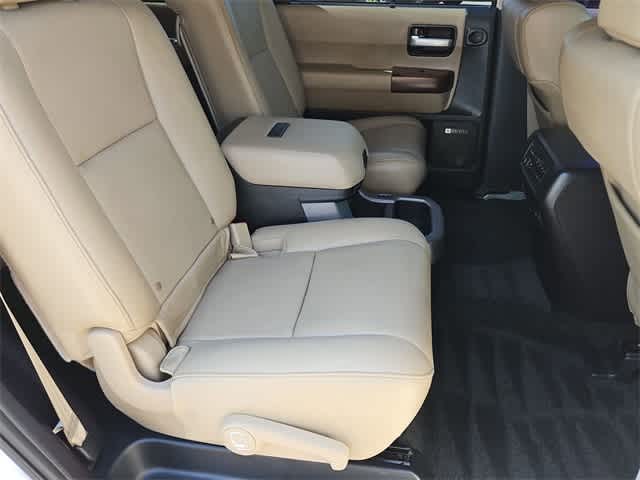 Thumbnail: 2015 Toyota Sequoia - 22
