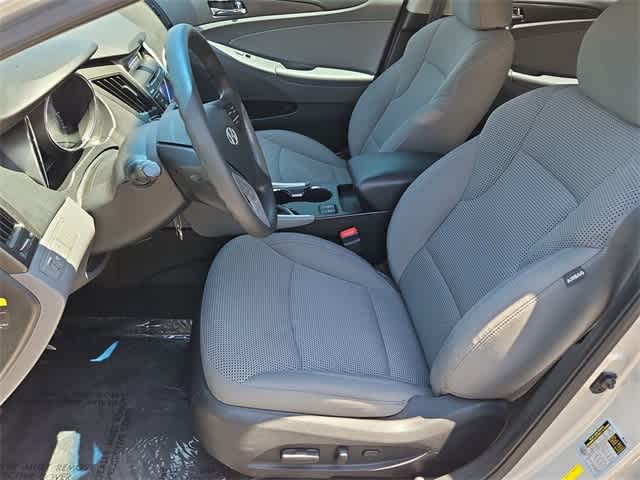 2013 Hyundai Sonata GLS 17