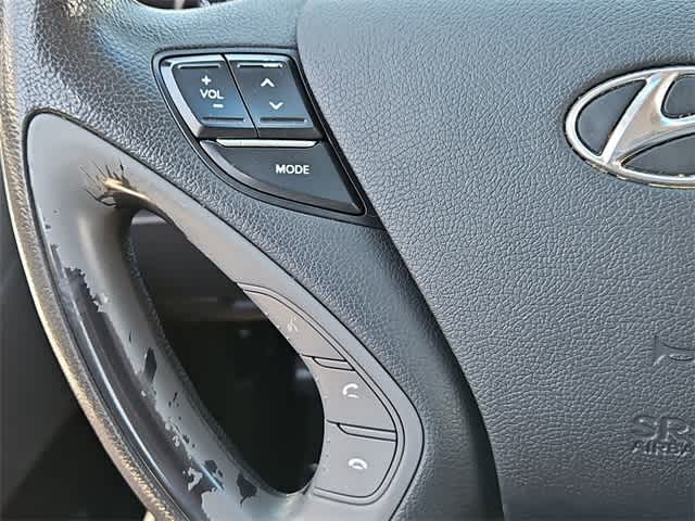 2011 Hyundai Sonata GLS 22