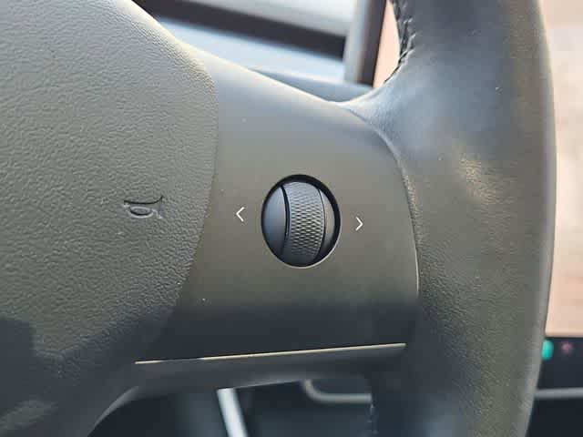 Thumbnail: 2021 Tesla Model Y - 25