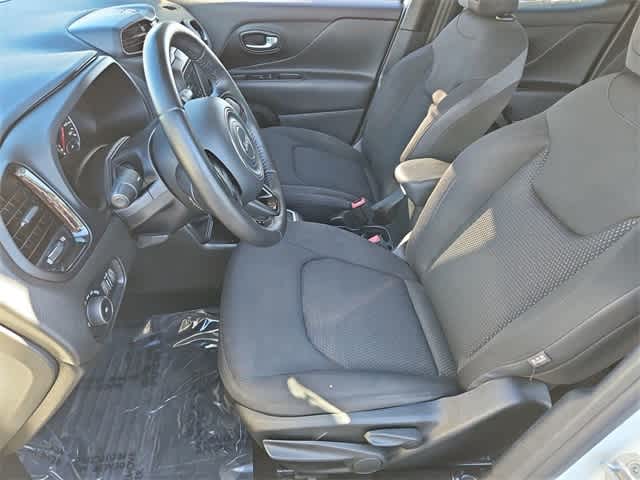 Thumbnail: 2018 Jeep Renegade - 17