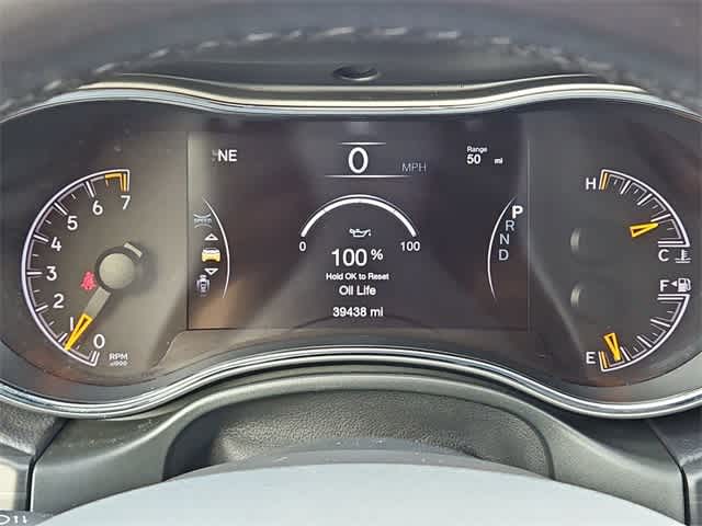 Thumbnail: 2020 Jeep Grand Cherokee - 32