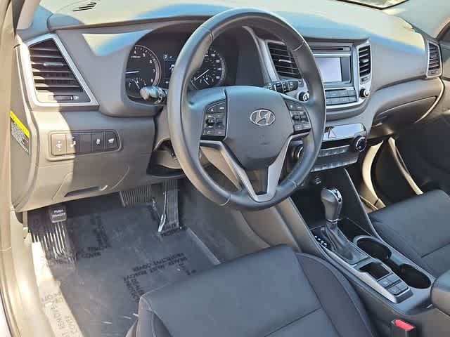 Thumbnail: 2016 Hyundai Tucson - 10