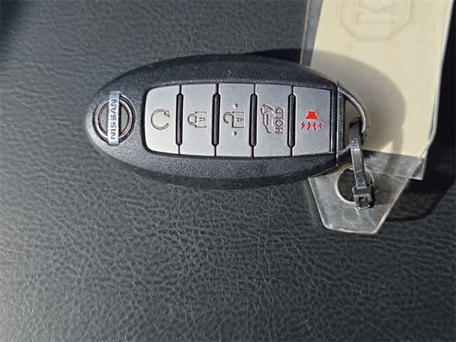 Thumbnail: 2013 Nissan Pathfinder - 36