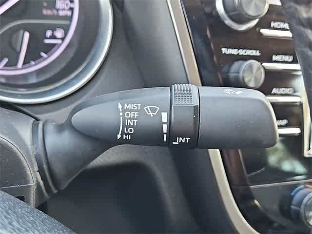 Thumbnail: 2020 Toyota Camry - 25