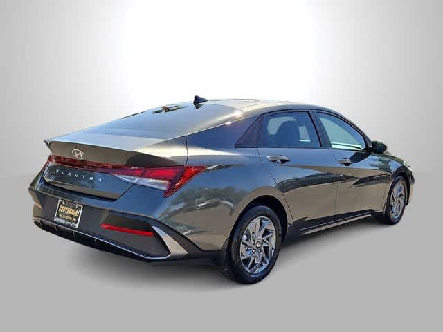 Thumbnail: 2024 Hyundai Elantra - 8
