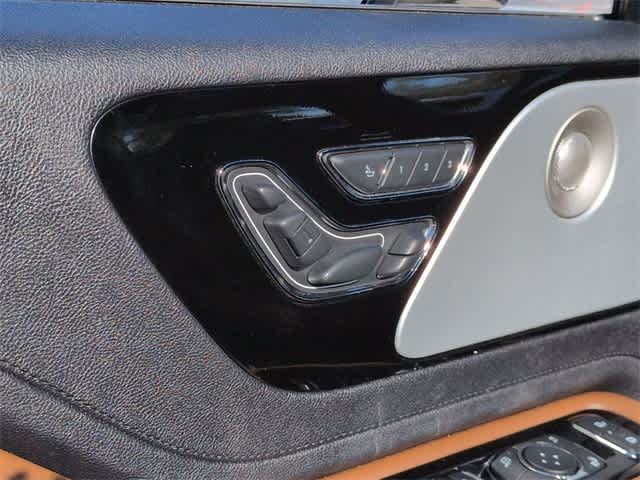 Thumbnail: 2022 Lincoln Aviator - 17