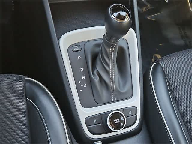 Thumbnail: 2022 Hyundai Venue - 30