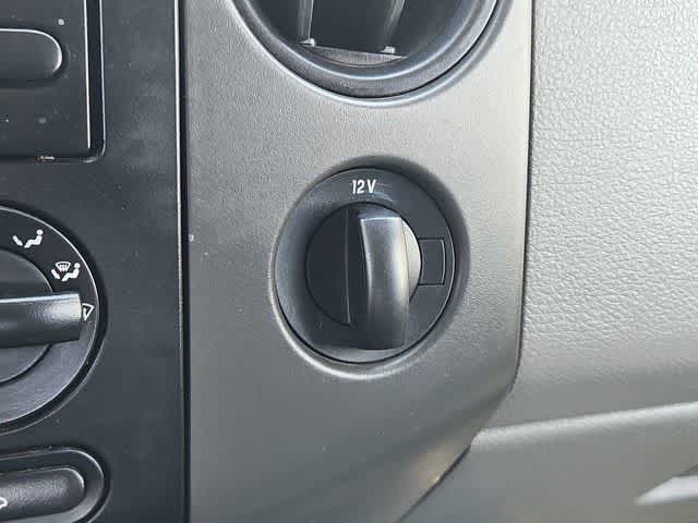 Thumbnail: 2004 Ford F-150 - 20