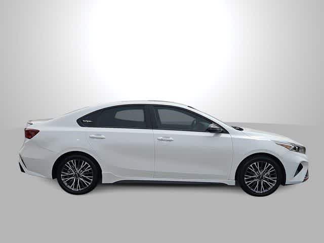 Thumbnail: 2023 Kia Forte - 9