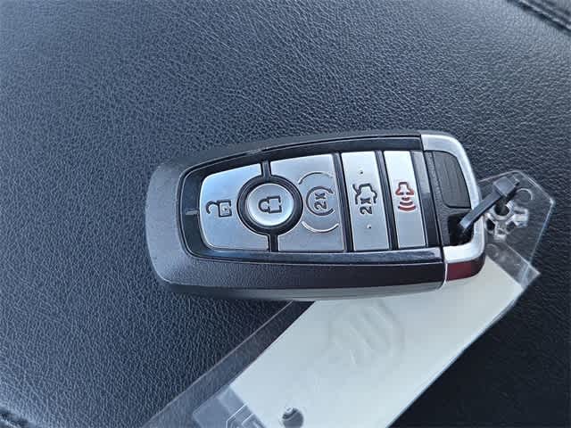 Thumbnail: 2019 Ford Edge - 35