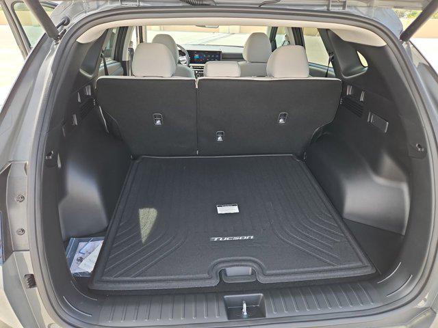 Thumbnail: 2026 Hyundai Tucson - 32