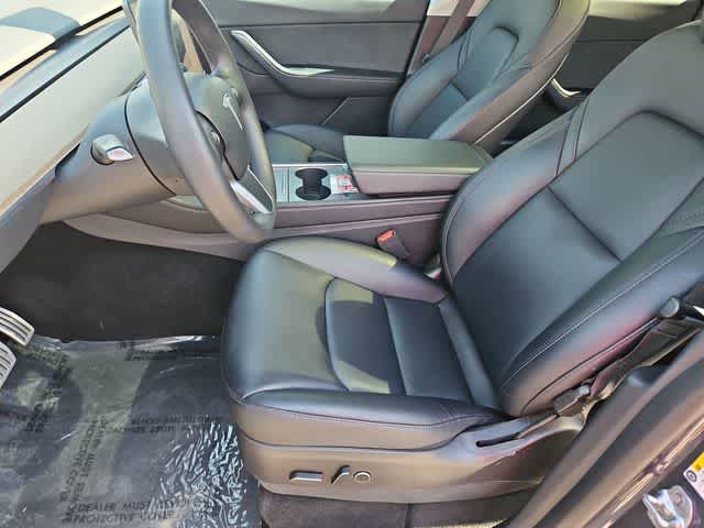 Thumbnail: 2022 Tesla Model Y - 16