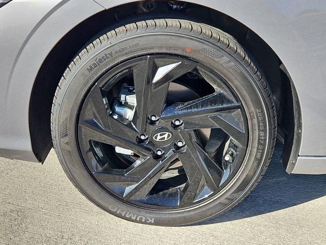 Thumbnail: 2026 Hyundai Elantra - 13