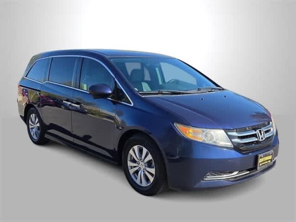 Used 2016 Honda Odyssey SE Van Passenger Van