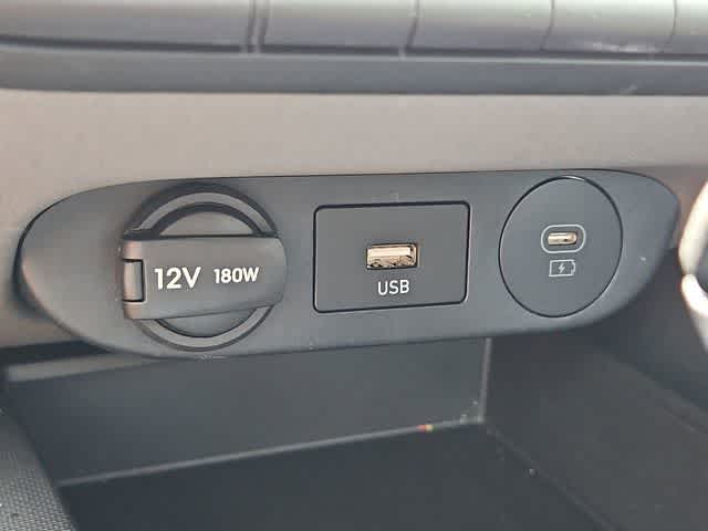 Thumbnail: 2025 Hyundai Elantra - 28