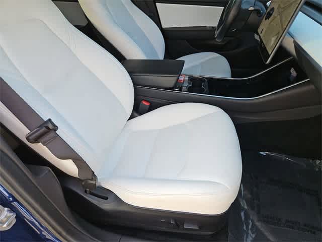 Thumbnail: 2019 Tesla Model 3 - 22