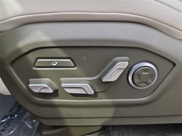 Thumbnail: 2025 Hyundai Santa Fe - 17