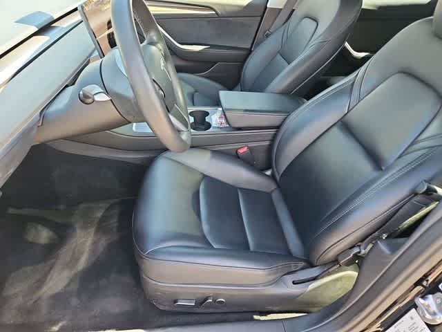 Thumbnail: 2023 Tesla Model 3 - 16