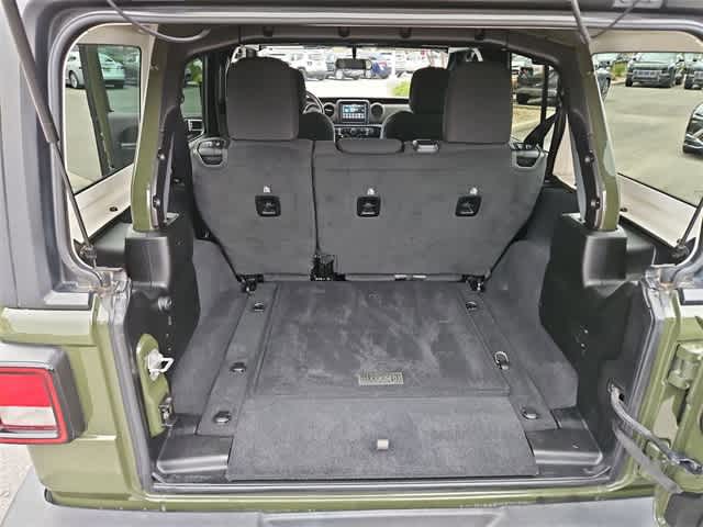 Thumbnail: 2020 Jeep Wrangler - 31