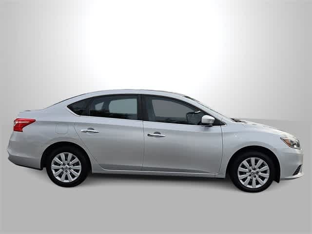 Thumbnail: 2018 Nissan Sentra - 9