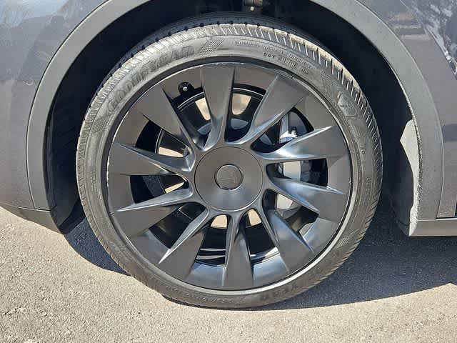 Thumbnail: 2021 Tesla Model Y - 13