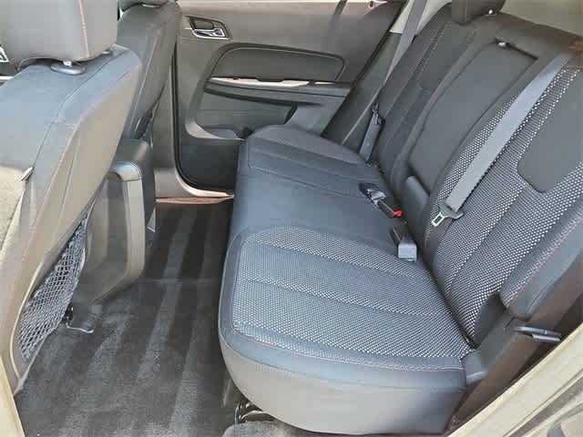 2017 Chevrolet Equinox LS 19