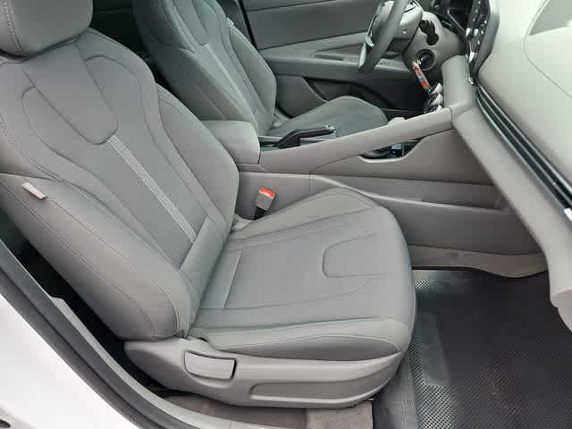 Thumbnail: 2025 Hyundai Elantra - 20