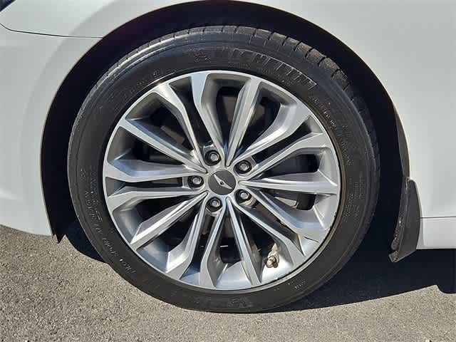 Thumbnail: 2017 Genesis G80 - 14