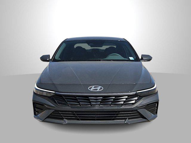 Thumbnail: 2025 Hyundai Elantra - 3