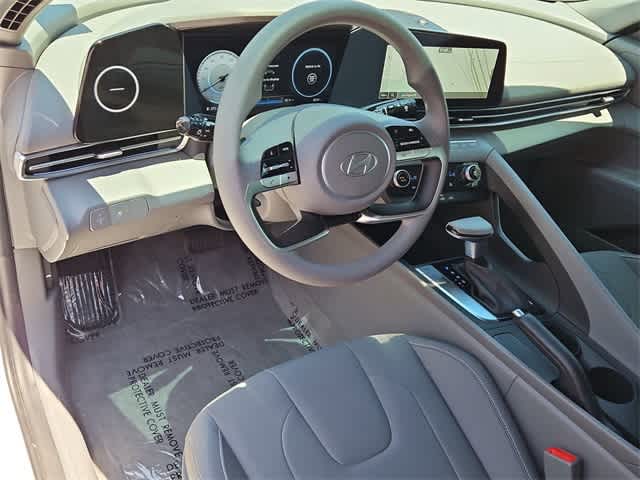 Thumbnail: 2024 Hyundai Elantra - 10