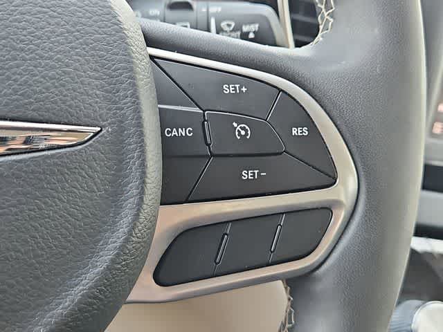 Thumbnail: 2023 Chrysler Voyager - 24