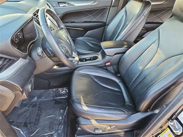 Thumbnail: 2019 Lincoln MKC - 16